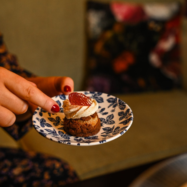 Hj nov   min www.horseandjockeyhotel.com_v2