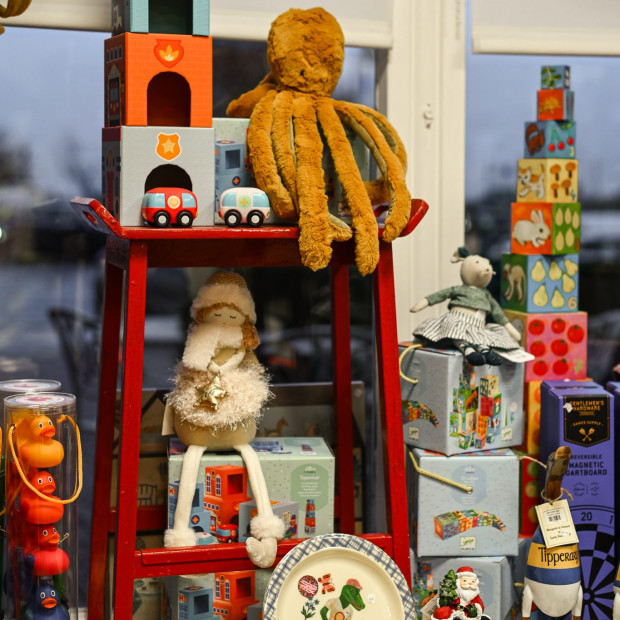 Hj nov   min www.horseandjockeyhotel.com_v2