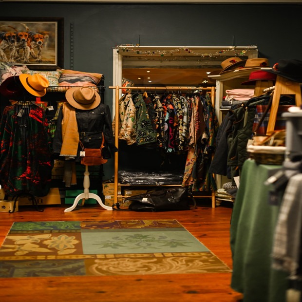 Hj nov   min www.horseandjockeyhotel.com_v2